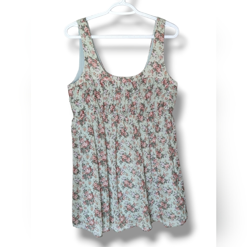 Floral Sleeveless Dress NWT Flowery And cute